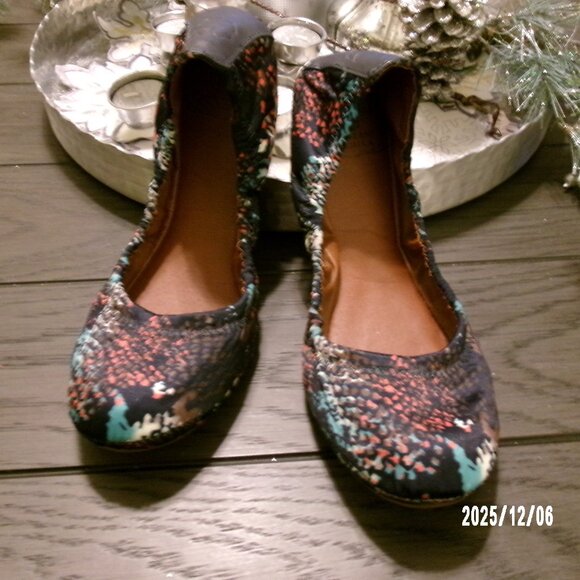 Lucky Brand Womens Sz 7.5 EMMIE Ballerina Flat SlipOn Shoes NAVY SNAKE Pattern - Picture 1 of 7